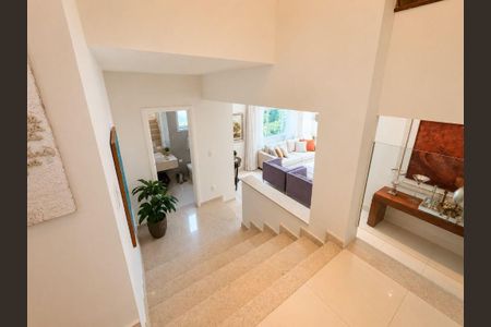 Casa à venda com 344m², 4 quartos e 4 vagas
