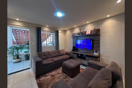 Casa à venda com 4 quartos, 150m² em Estrela Dalva, Contagem