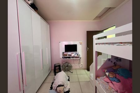 Casa à venda com 4 quartos, 150m² em Estrela Dalva, Contagem