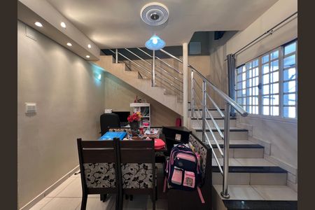 Casa à venda com 4 quartos, 150m² em Estrela Dalva, Contagem