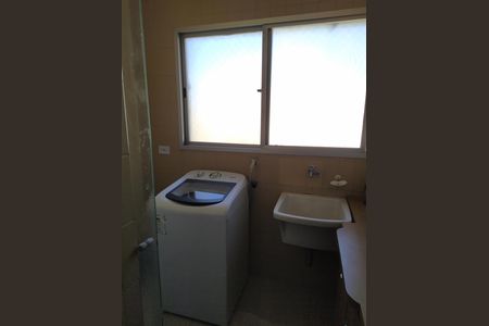 Área de serviço de apartamento para alugar com 2 quartos, 55m² em Bosque da Saúde, São Paulo