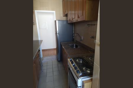 Cozinha de apartamento para alugar com 2 quartos, 55m² em Bosque da Saúde, São Paulo