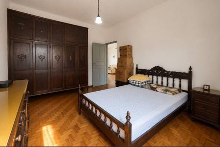 Casa à venda com 223m², 4 quartos e 1 vaga