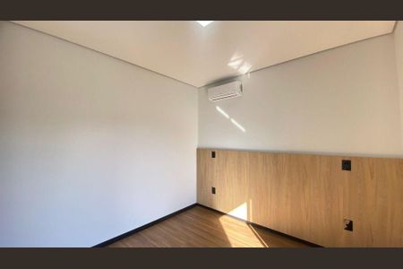 Casa à venda com 4 quartos, 245m² em Vila Pagano, Valinhos