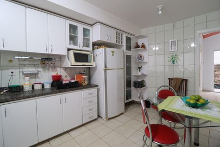 Casa para alugar com 250m², 3 quartos e 4 vagasCozinha