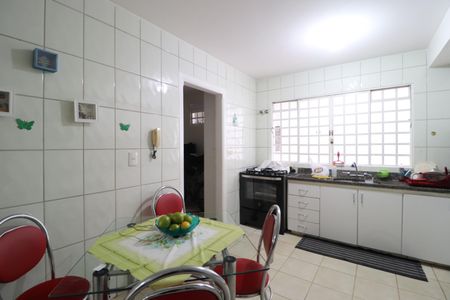 Casa para alugar com 250m², 3 quartos e 4 vagasCozinha