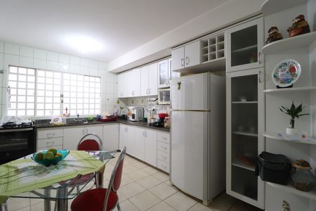 Casa para alugar com 250m², 3 quartos e 4 vagasCozinha