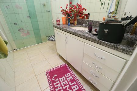 Casa para alugar com 250m², 3 quartos e 4 vagasBanheiro do Quarto 1