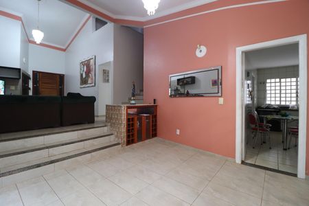 Sala 2 de casa para alugar com 3 quartos, 250m² em Morada da Colina, Uberlândia