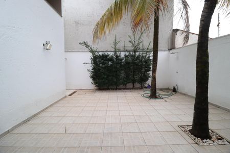 Casa para alugar com 250m², 3 quartos e 4 vagasQuintal - Varanda