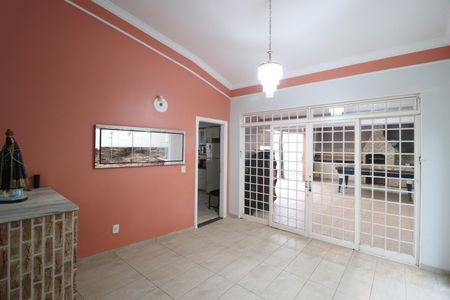 Casa para alugar com 250m², 3 quartos e 4 vagasSala 2