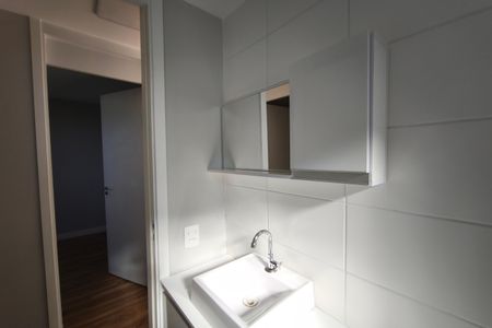 Apartamento para alugar com 46m², 2 quartos e 1 vaga Apartamento para alugar com 46m², 2 quartos e 1 vagaBanheiro
