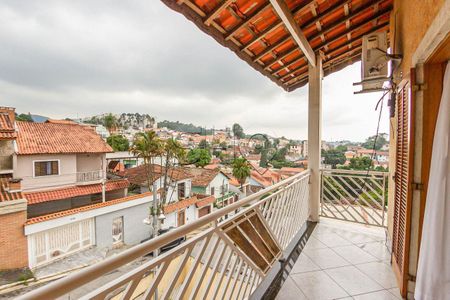 Casa à venda com 3 quartos, 240m² em Vila Irmaos Arnoni, São Paulo