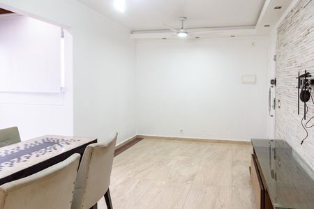 Sala de apartamento para alugar com 2 quartos, 56m² em Vila Rosalia, Guarulhos