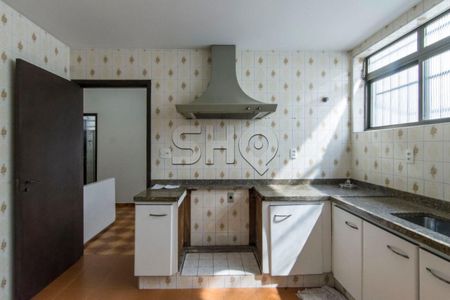 Casa à venda com 5 quartos, 274m² em Sumaré, São Paulo