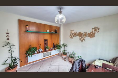 Apartamento para alugar com 75m², 3 quartos e 1 vaga Apartamento para alugar com 75m², 3 quartos e 1 vagaSala