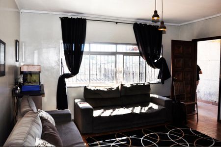 Casa à venda com 2 quartos, 250m² em São Domingos, São Paulo