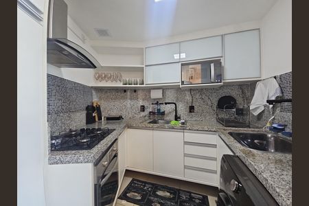 Apartamento para alugar com 70m², 2 quartos e 2 vagasCozinha