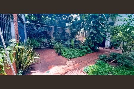 Casa à venda com 8 quartos, 328m² em Vila Mariana, São Paulo