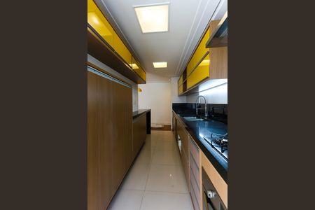 Cozinha de apartamento para alugar com 3 quartos, 105m² em Jardim Vazani, São Paulo