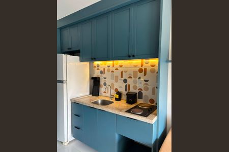 Sala/Cozinha de apartamento para alugar com 1 quarto, 28m² em Jardim Armação, Salvador