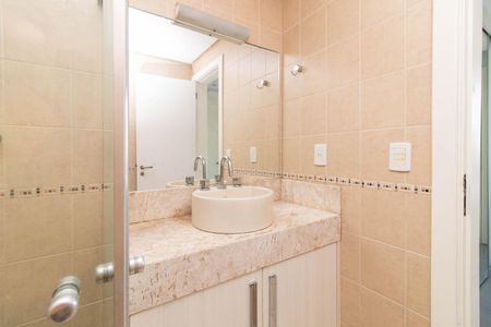 Casa de condomínio à venda com 196m², 2 quartos e 2 vagasBanheiro da Suíte