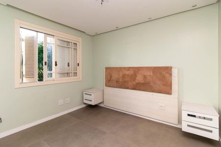 Casa de condomínio à venda com 196m², 2 quartos e 2 vagasQuarto 2 - Suíte