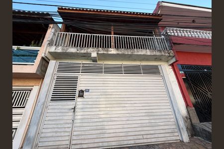 Fachada  de casa à venda com 3 quartos, 190m² em Jardim Vila Galvao, Guarulhos