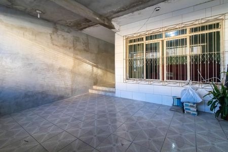 Garagem  de casa à venda com 3 quartos, 190m² em Jardim Vila Galvao, Guarulhos