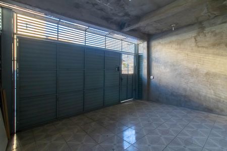 Garagem  de casa à venda com 3 quartos, 190m² em Jardim Vila Galvao, Guarulhos