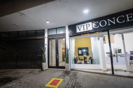 Apartamento para alugar com 102m², 2 quartos e sem vaga Apartamento para alugar com 102m², 2 quartos e sem vagaFachada