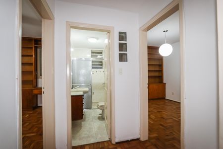 Corredor de apartamento à venda com 2 quartos, 102m² em Cerqueira César, São Paulo