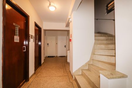 Apartamento para alugar com 102m², 2 quartos e sem vaga Apartamento para alugar com 102m², 2 quartos e sem vagaHall Social