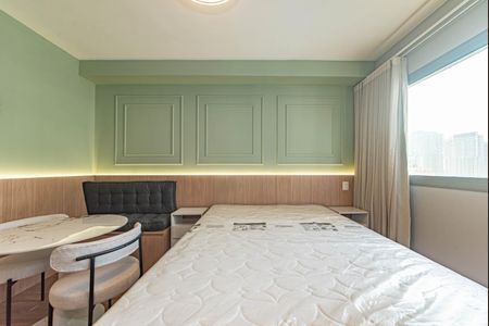 Quarto de kitnet/studio para alugar com 2 quartos, 27m² em Santo Amaro, São Paulo