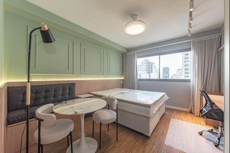 Quarto de kitnet/studio para alugar com 2 quartos, 27m² em Santo Amaro, São Paulo