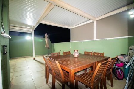Apartamento à venda com 115m², 3 quartos e 2 vagas Apartamento à venda com 115m², 3 quartos e 2 vagasCobertura