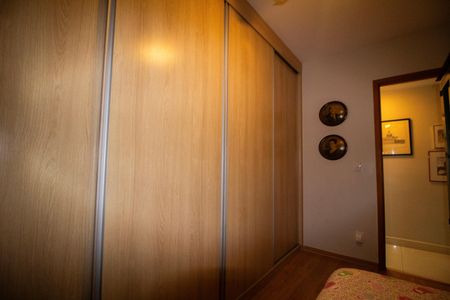 Apartamento à venda com 115m², 3 quartos e 2 vagas Apartamento à venda com 115m², 3 quartos e 2 vagasQuarto 01