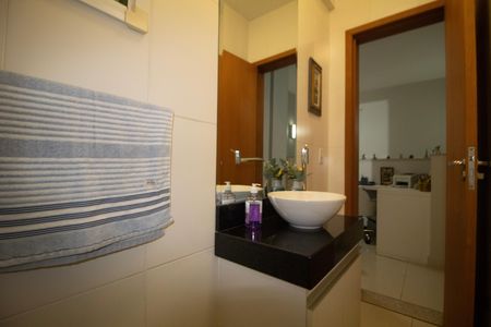 Apartamento à venda com 115m², 3 quartos e 2 vagas Apartamento à venda com 115m², 3 quartos e 2 vagasLavabo