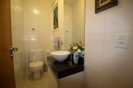 Apartamento à venda com 115m², 3 quartos e 2 vagas Apartamento à venda com 115m², 3 quartos e 2 vagasLavabo