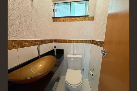 Banheiro - Sala de casa à venda com 3 quartos, 234m² em Jardim América, Goiânia