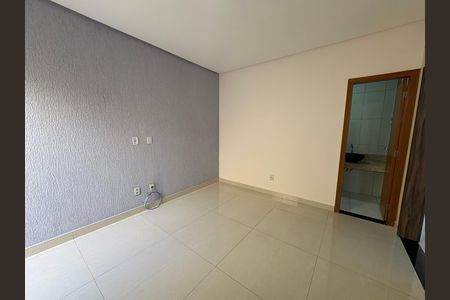 Sala de TV / Suite de casa à venda com 3 quartos, 234m² em Jardim América, Goiânia