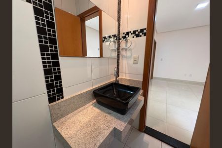 Casa à venda com 234m², 3 quartos e 4 vagas Casa à venda com 234m², 3 quartos e 4 vagasBanheiro da Suíte 2