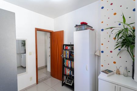 Quarto de apartamento à venda com 2 quartos, 109m² em Castelo, Belo Horizonte