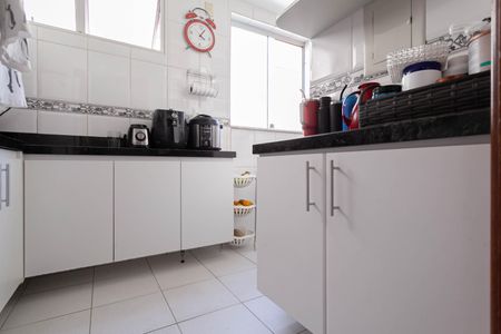 Apartamento à venda com 109m², 2 quartos e 2 vagasCozinha
