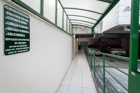 Apartamento à venda com 109m², 2 quartos e 2 vagasEntrada