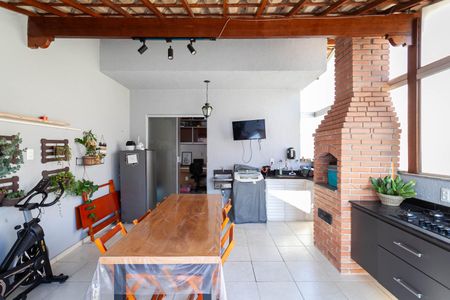 Apartamento à venda com 109m², 2 quartos e 2 vagasCobertura