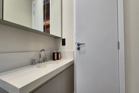 Apartamento para alugar com 67m², 2 quartos e 2 vagasBanheiro da Suíte
