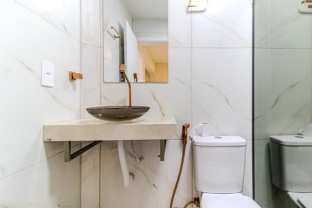 Banheiro de apartamento para alugar com 2 quartos, 65m² em Vila Buarque, São Paulo