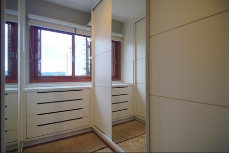 Apartamento à venda com 129m², 3 quartos e 1 vagaCloset da suíte