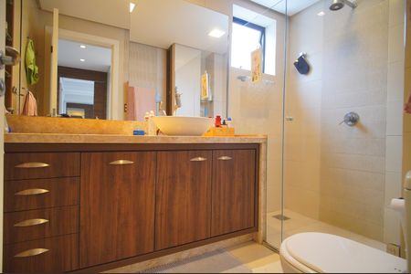 Apartamento à venda com 129m², 3 quartos e 1 vagaBanheiro da Suíte